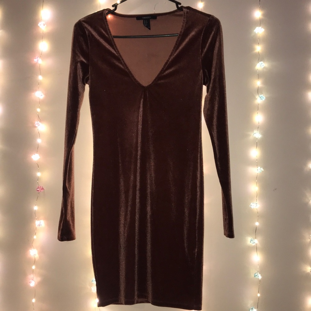 Velvet dark pink long sleeve dress